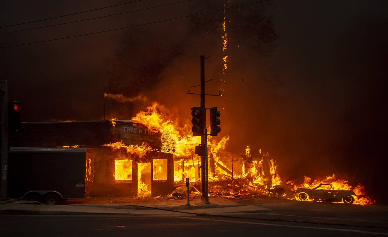 A las comunidades de: Pulga, Paradise y Concow, cercanas a California, se les ordenó evacuar la zona. Foto: agencia AFP