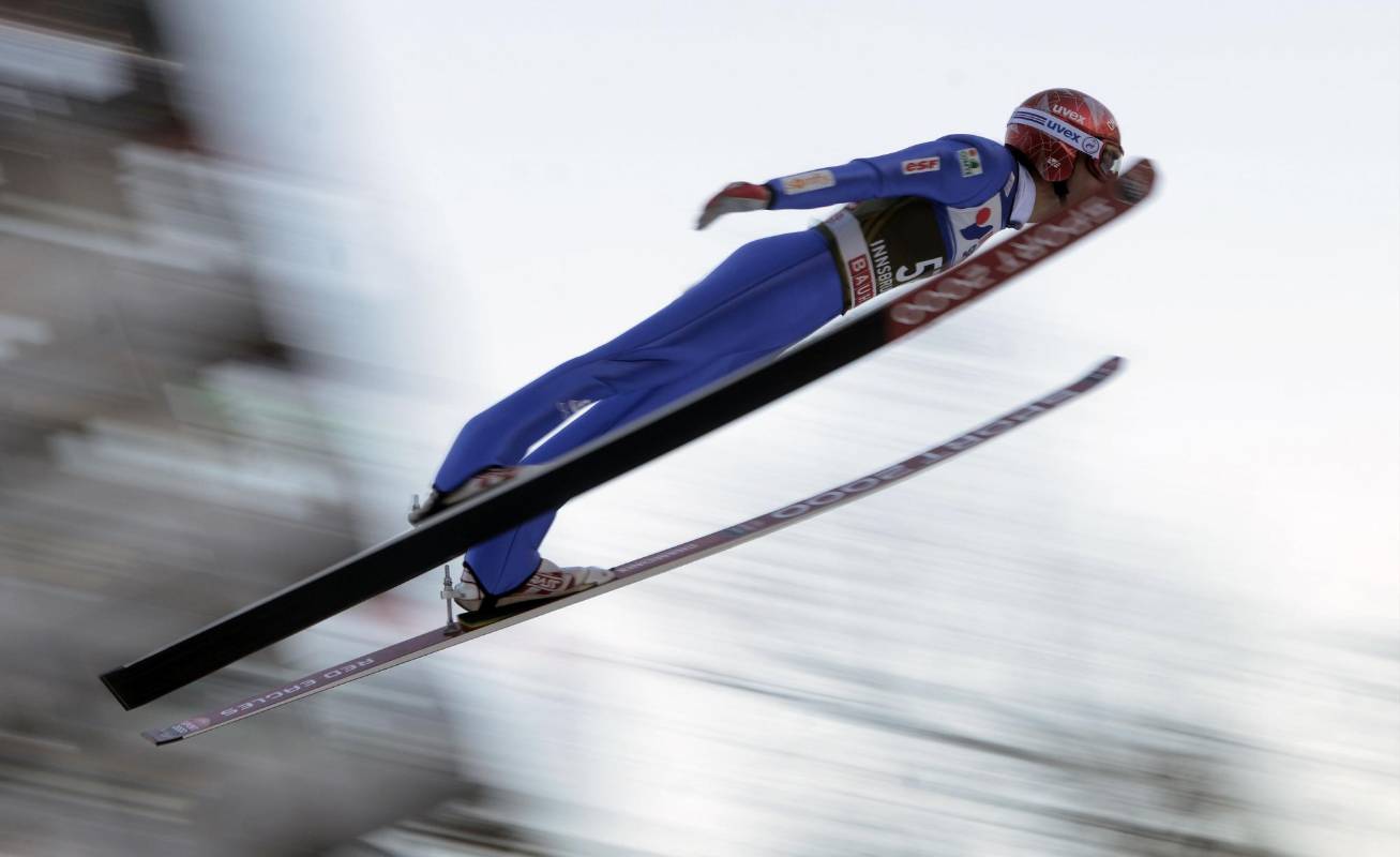 Competencia de salto de esquí en Innsbruck, Austria. FOTO AFP