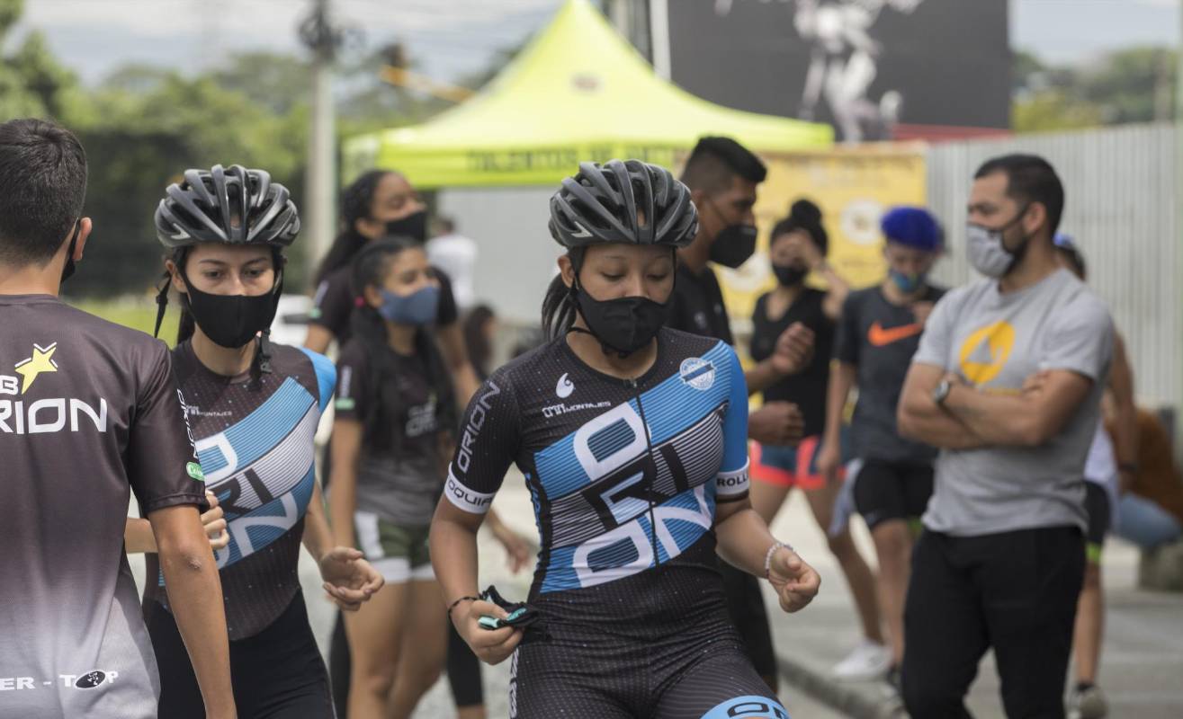 Deportistas de Guarne, Rionegro, Medellin, Itagui, Envigado y la Ceja, también asistieron al campeonato, en las modalidades de fondo y velocidad. Foto. Camilo Suárez.