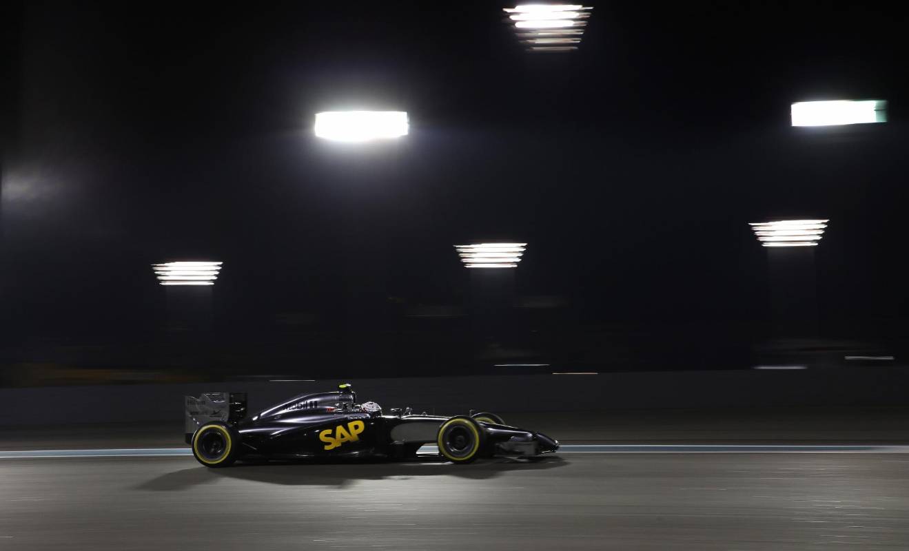 También destacó en los segundos entrenamientos el danés Kevin Magnussen (McLaren), a siete décimas de los Mercedes. FOTO AP