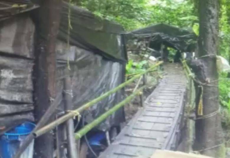 Laboratorio y campamento del Eln encontrado por el Ejército. Imagen tomada de video Ejército.