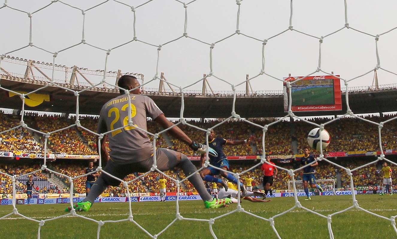 Colombia va ganando con dos goles en el marcador. FOTO AP