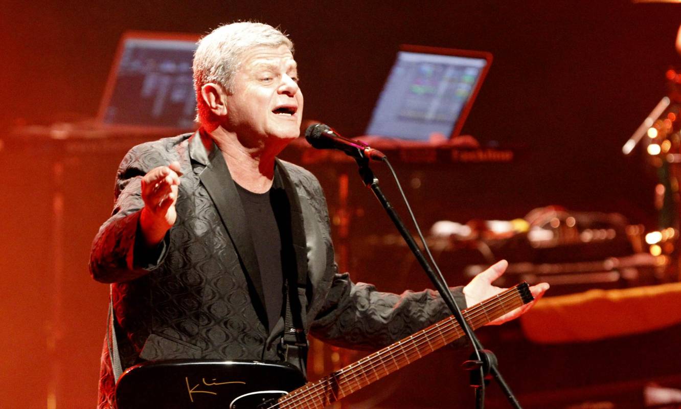 Gustavo Santaolalla es el líder y creador de Bajofondo.