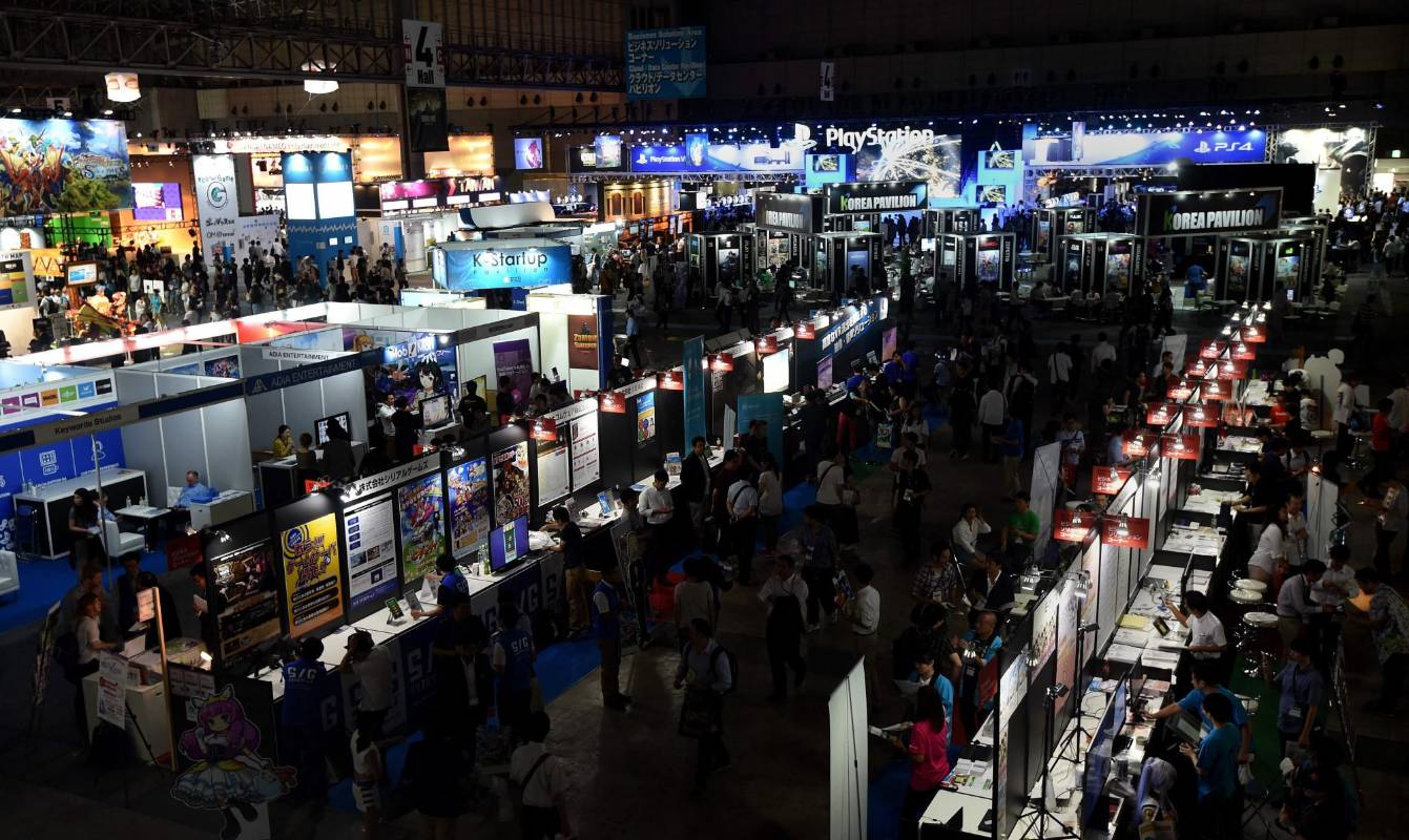 Así se ve un pabellón de la mayor feria de videojuegos de Japón. FOTO AFP