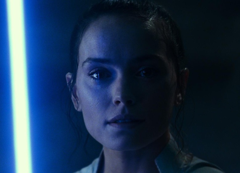 Daisy Ridley protagoniza esta nueva entrega de Star Wars. Su papel es el de Rey. FOTO Cortesía Disney
