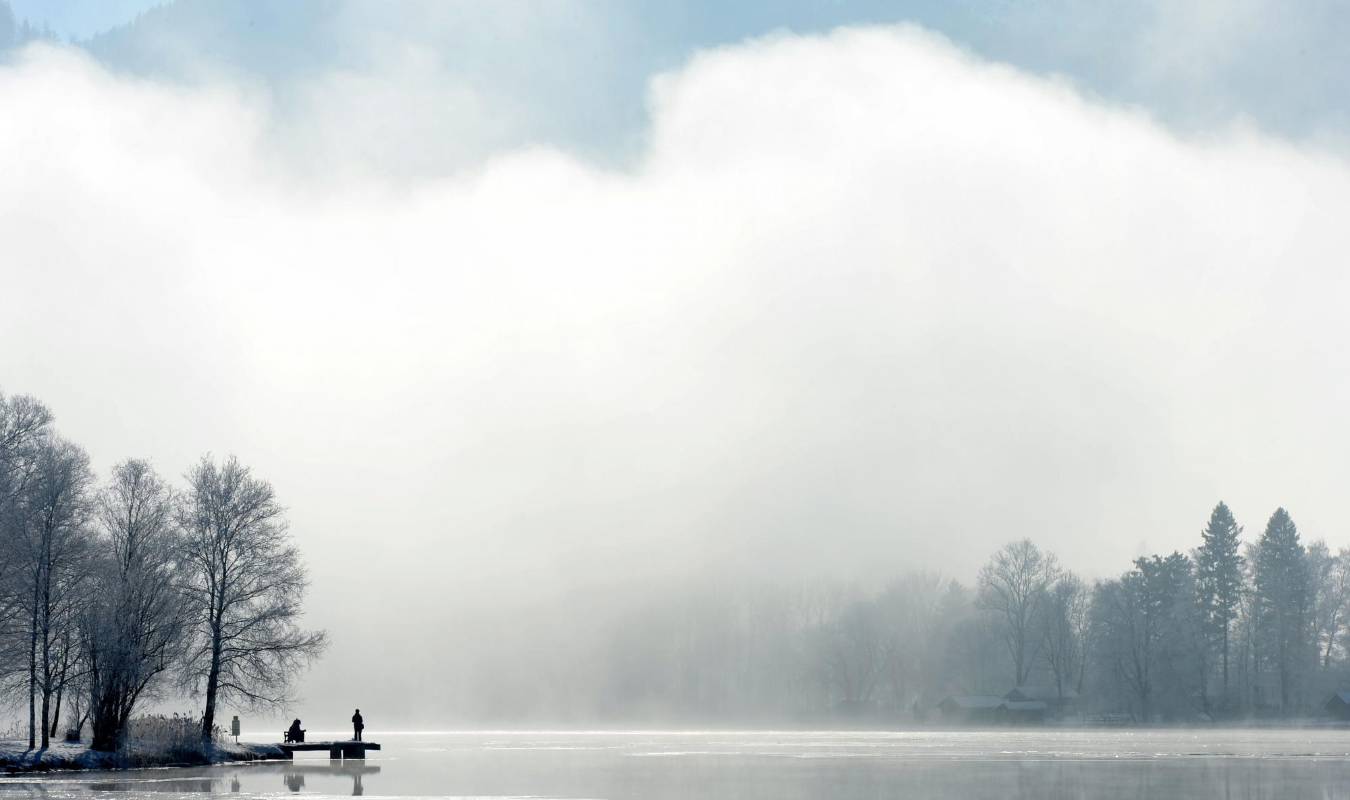 Niebla en el pequeño pueblo de Baviera Schlehdorf, al sur de Alemania, el 12 de febrero de 2015. FOTO AFP