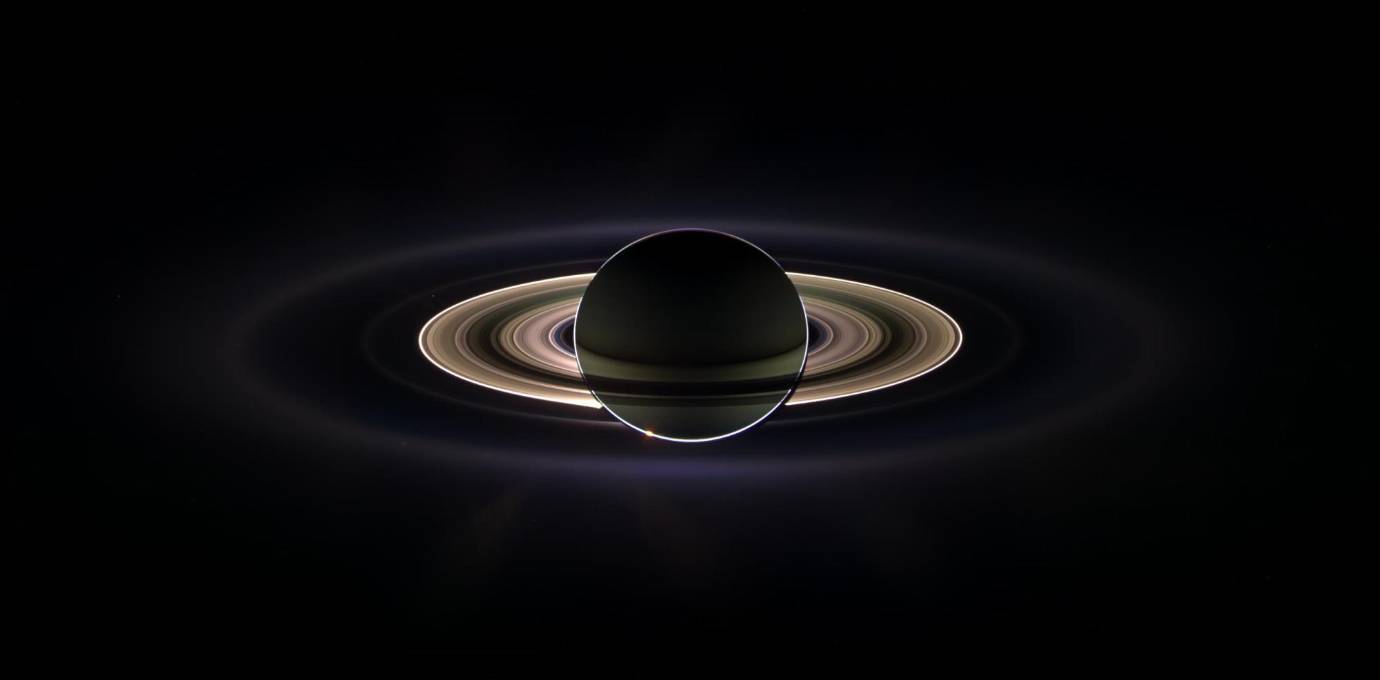 En la sombra de Saturno. FOTO: NASA/JPL-Caltech/Space Science Institute