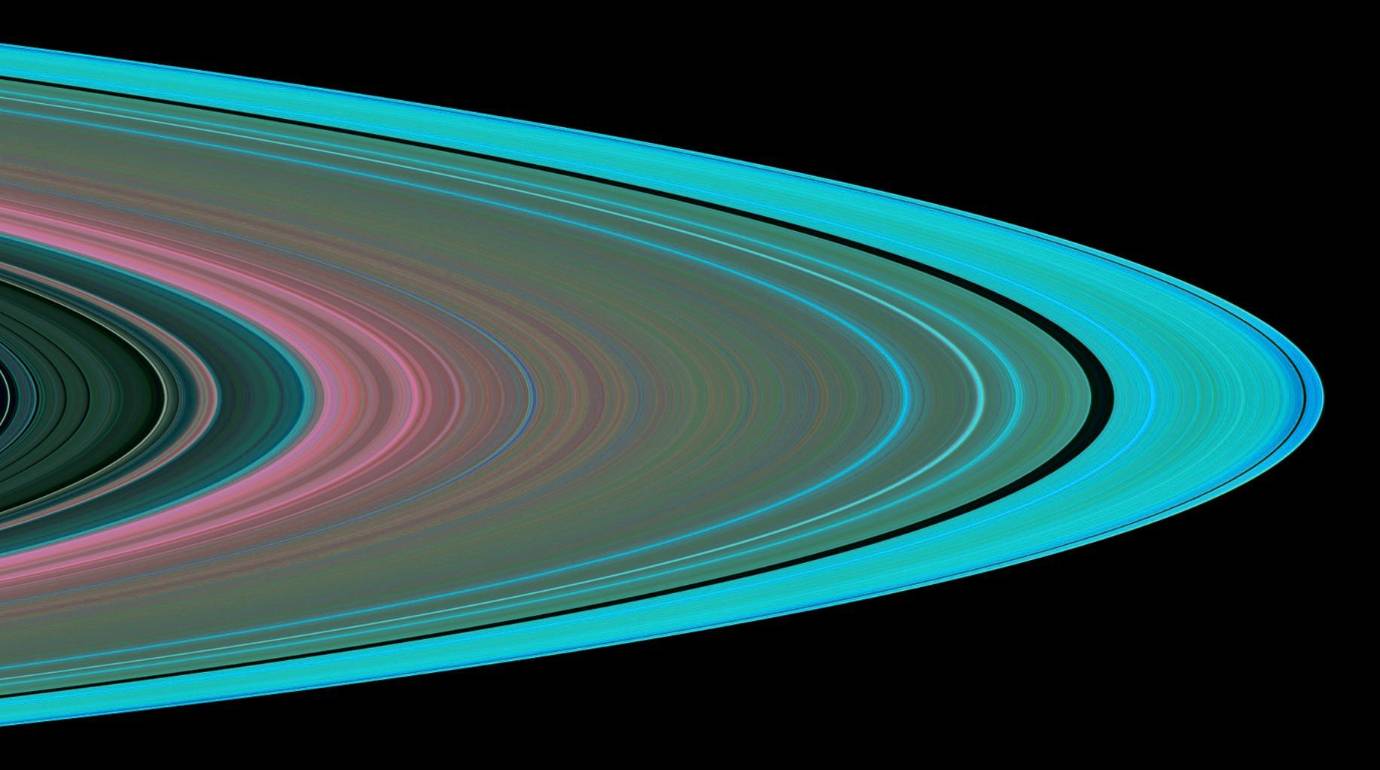 Las olas y las pequeñas partículas en el anillo A. FOTO: NASA/JPL-Caltech/Space Science Institute