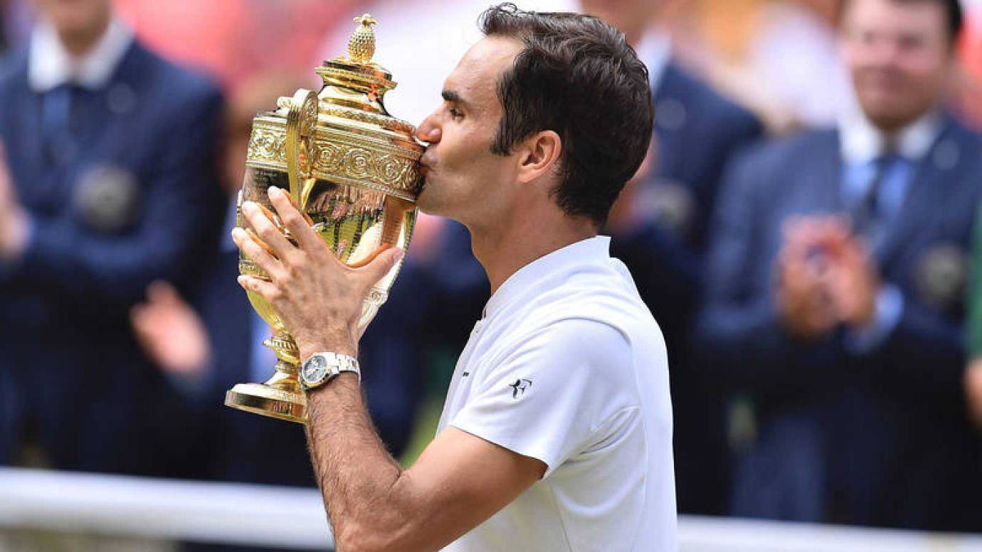 El tenista suizo Roger Federer encabeza la lista de los deportistas mejor pagados del mundo en 2019, según la lista anual que elabora la revista Forbes. FOTO AFP