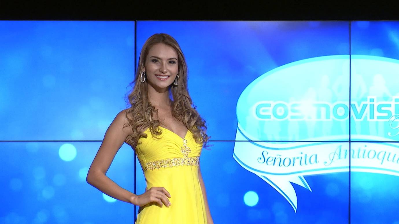 Susana Andrea Mesa Tamayo. Tiene 20 años y es estudiante de Ingeniería Administrativa en la Fundación Universitaria Autónoma de las Américas, es modelo y ejecutiva inmobiliaria. Tiene ojos café claro, cabello rubio, piel trigueña y mide 1.67 de estatura. FOTO Cortesía