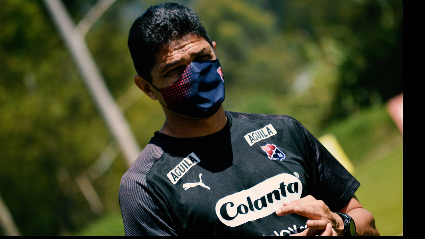 Independiente Medellín también avanza en el plan del regreso a entrenamientos, y por ello arrancó la semana con la prueba piloto en la que participó todo el cuerpo técnico, el staff médico y los empleados. Foto: Cortesía