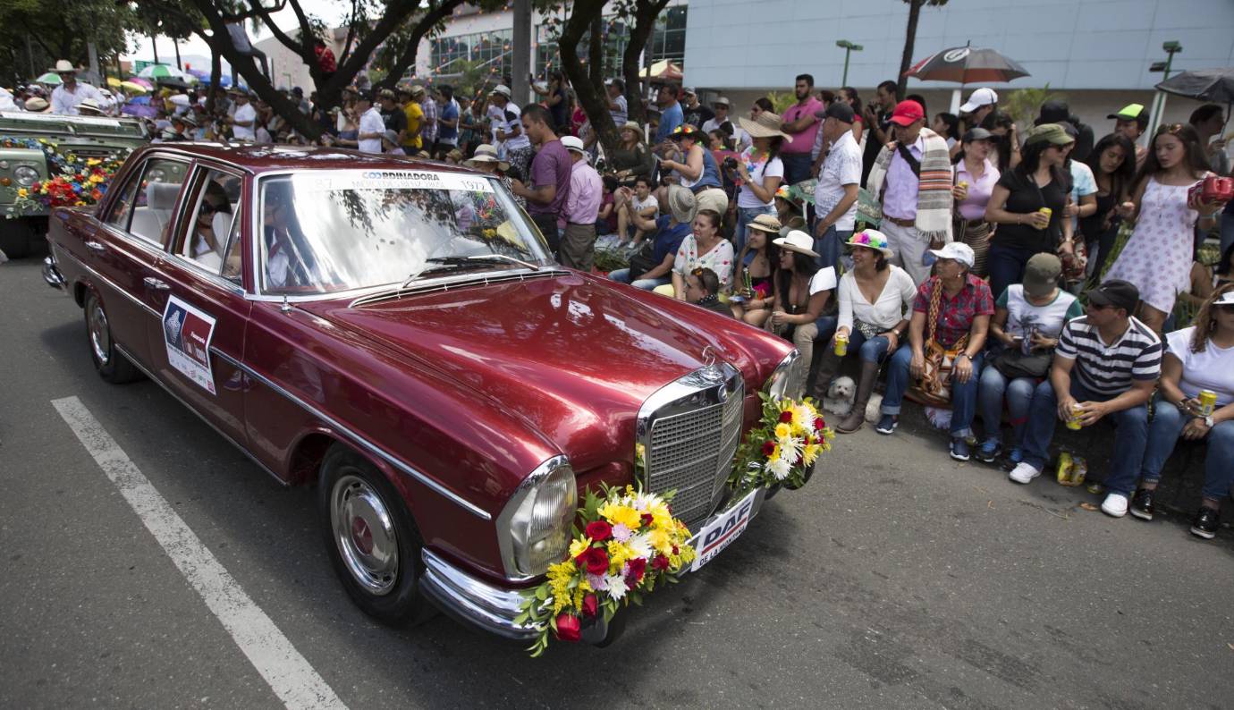Es uno de los desfiles más llamativos de la Feria de las Flores. FOTO Manuel Saldarriaga