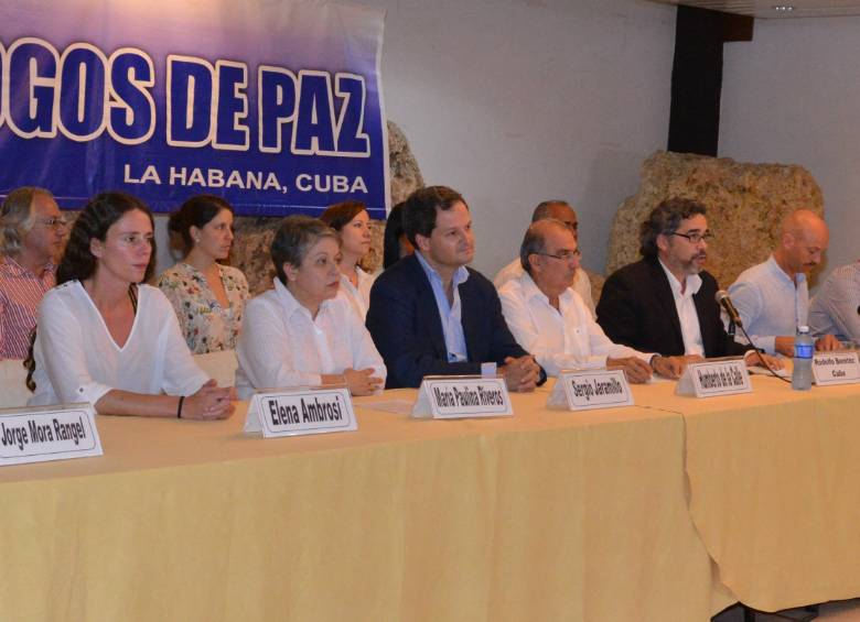 El anuncio lo hicieron las delegaciones del Gobierno y las Farc, con los representantes de los países garantes, Noruega y Cuba. FOTO cortesía oficina alto comisionado.