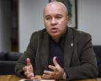 La Universidad planea construir una nueva portería sobre la carrera 65 con accesos automatizados para mejorar la calidad y confort de la comunidad universitaria. FOTO julio césar herrera