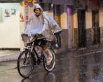 Las fuertes lluvias de los últimos días no significan el fin de la temporada seca. Ahorrar agua y energía sigue siendo una prioridad. FOTO JULIO CÉSAR HERRERA