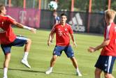 Luego del evento formal, James realizó su primera sesión de entrenamiento con sus nuevos compañeros. FOTO EFE