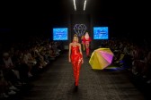 Miguemo es una propuesta de prendas básicas y complementos de diseño inspirado en el pop to wear, que se caracteriza por vestir artistas y famosos a la medida. FOTO Camilo Suárez