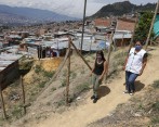 El asentamiento está en un predio de propiedad del Municipio de Medellín, pero en jurisdicción de Bello. FOTO manuel saldarriaga