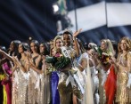 La organización de Miss Universo aplazó para 2021 la elección de la nueva reina internacional. Título que actualmente ostenta la sudafricana Zozibini Tunzi. FOTO EFE