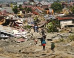 Indonesia devastada tras terremoto y tsunami. FOTO: AFP