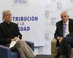 Padre Francisco de Roux, de la Comisión de la Verdad, y el expresidente Ernesto Samper. FOTO COLPRENSA