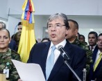 El ministro de Defensa Nacional, Carlos Holmes Trujillo, llamó a calificar servicios a nueve militares. FOTO Colprensa
