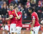 El delantero colombiano Radamel Falcao García volvió a ser suplente. El delantero colombiano ingresó en el minuto 76 por el belga Marouane Fellaini. FOTO 
