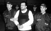Policía NacionalCarlos Mario Jiménez Naranjo llamó a sus ex combatientes a seguir su ejemplo y decir toda la verdad ante los tribunales de Justicia y Paz, para cumplirles a las víctimas y a la sociedad.
