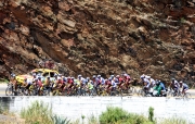 Hernán Vanegas El terrible ascenso al Alto de Chiflas, puerto montañoso de primera categoría, fue el máximo obstáculo que la caravana debió afrontar en la jornada.