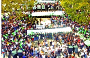 En la jornada de reflexión participaron estudiantes, docentes y trabajadores de la U. de A. Hubo diversos manifestaciones contra la violencia.