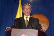 Carlos Holguín Sardi, ministro del Interior y Justicia.