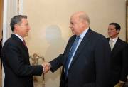 Presidencia de la República-BogotáEl presidente Álvaro Uribe (izq.) se reunió durante casi dos horas con el secretario general de la OEA, José Miguel Insulza.