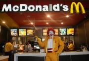 Donaldo Zuluaga
Rafael Echavarría Noreña es el gerente de McDonald's en Medellín. Ayer cortó la cinta de apertura del restaurante número seis en la ciudad. Próximamente abrirán nuevos puntos de venta en Aves María de Sabaneta y Premium Plaza.