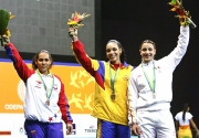 Reuters, Río de Janeiro, BrasilSiempre en lo más alto del podio habrá un pesista colombiano, como en este caso con Tulia Ángela Medina, oro en los 69 kilogramos en Río.