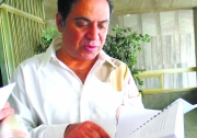 Hernán ChicaAhmad tiene cuatro lecturas: 1. Miércoles, en la Alianza Francesa. Hora: 6:30 p.m. 2. Jueves, en Parque Biblioteca La Quintana. Hora: 6:30 p.m. 3. Sábado, en la Escuela del Maestro, Avenida La Playa. Hora: 4:00 p.m. y 4. Domingo.