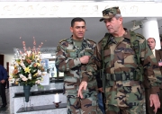 Colprensa, BogotáEl general Mario Montoya Uribe, comandante del Ejército, desmintió ayer informe de Angeles Times. Hoy estará en Medellín durante un acto que se cumplirá en la comuna 13, donde hace casi cinco años se cumplió Orión.