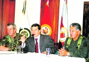 ArchivoUno de los momentos más complicados que tuvo que enfrentar el saliente ministro fue cuando soldados mataron a 10 policías en Jamundí, Valle.