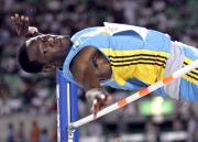 AP El bahamés Donald Thomas se quedó con el oro en la altura.