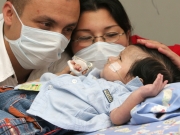 Hernán Vanegas Los padres de Emanuel, Claudia y Jaider, dicen que celebrarán dos cumpleaños: cuando nació y el día que recibió su nuevo corazón.