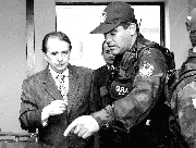 La defensa de Alberto Santofimio alegó que no existen pruebas que relacionen al acusado con los autores materiales del crimen de Galán y acusó a la Fiscalía de hacer un montaje contra el implicado.