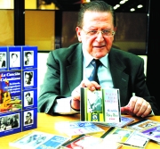 Jaime Rico se dedicó los últimos tres años, día y noche, a trabajar en la presentación final de su libro y los CD. Le tocó, al mismo tiempo, resolver los problemas que representan el tener que sufragar las necesidades diarias, sin contar con el respaldo.