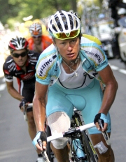 AP El kazako Alexandre Vinokourov se quedó con la etapa 15.