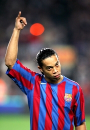 Archivo Ronaldo de Assís, Ronaldinho, está de nuevo de pelea y listo para regresar a las canchas.