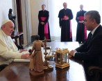 Se conocen las primeras imágenes del presidente Iván Duque en su reunión con el Papa Francisco en el Vaticano. Foto: Reuters