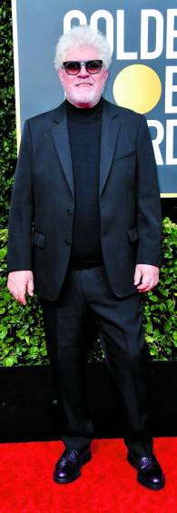 Joyas y vestidos sobre la alfombra de los Globos de Oro