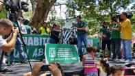 El club verdolaga en su actividad de responsabilidad social y empresarial donará una vivienda para una familia afectada por la avalancha en el corregimiento de Las Margaritas. FOTO CORTESÍA ATLÉTICO NACIONAL.