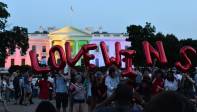 La lucha por el matrimonio homosexual, considerada por muchas voces en Estados Unidos como el mayor movimiento contemporáneo de derechos civiles, llegó hoy a su estación final: el Supremo, que blindó estas uniones como un “derecho” en todo el país. 