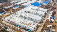 El hospital tendrá una capacidad de 2.3000 camas fue construido en solo 10 días. FOTO AFP