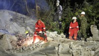 Organismos de rescate trabajaron arduamente noche y día en busca de las personas desaparecidas en la tragedia. Foto: Robinson Sáenz