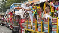 En la tarde de este domingo se desarrolló el tradicional desfile de Chivas y flores. FOTO EDWIN BUSTAMANTE